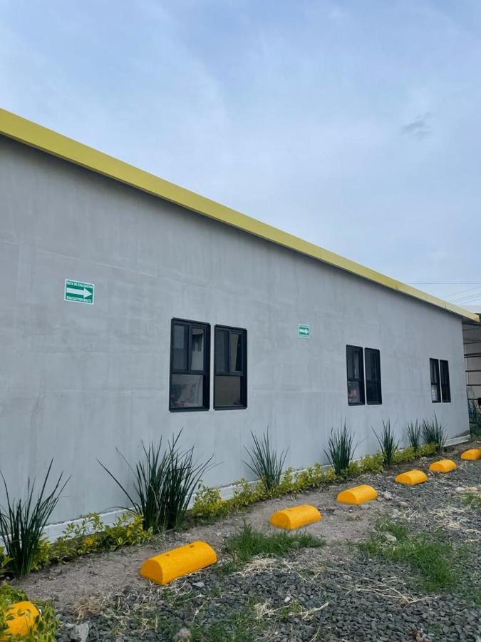 Check Inn Hostal Aeropuerto Gdl Las Pintas 외부 사진