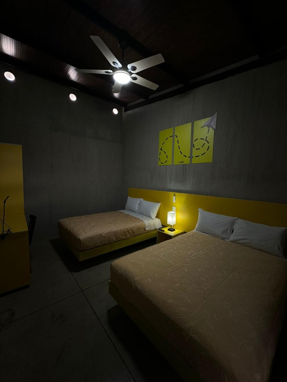 Check Inn Hostal Aeropuerto Gdl Las Pintas 외부 사진