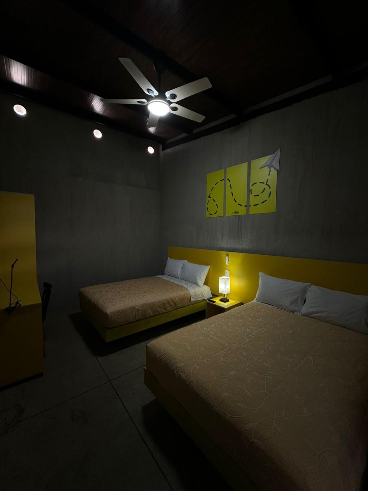 Check Inn Hostal Aeropuerto Gdl Las Pintas 외부 사진
